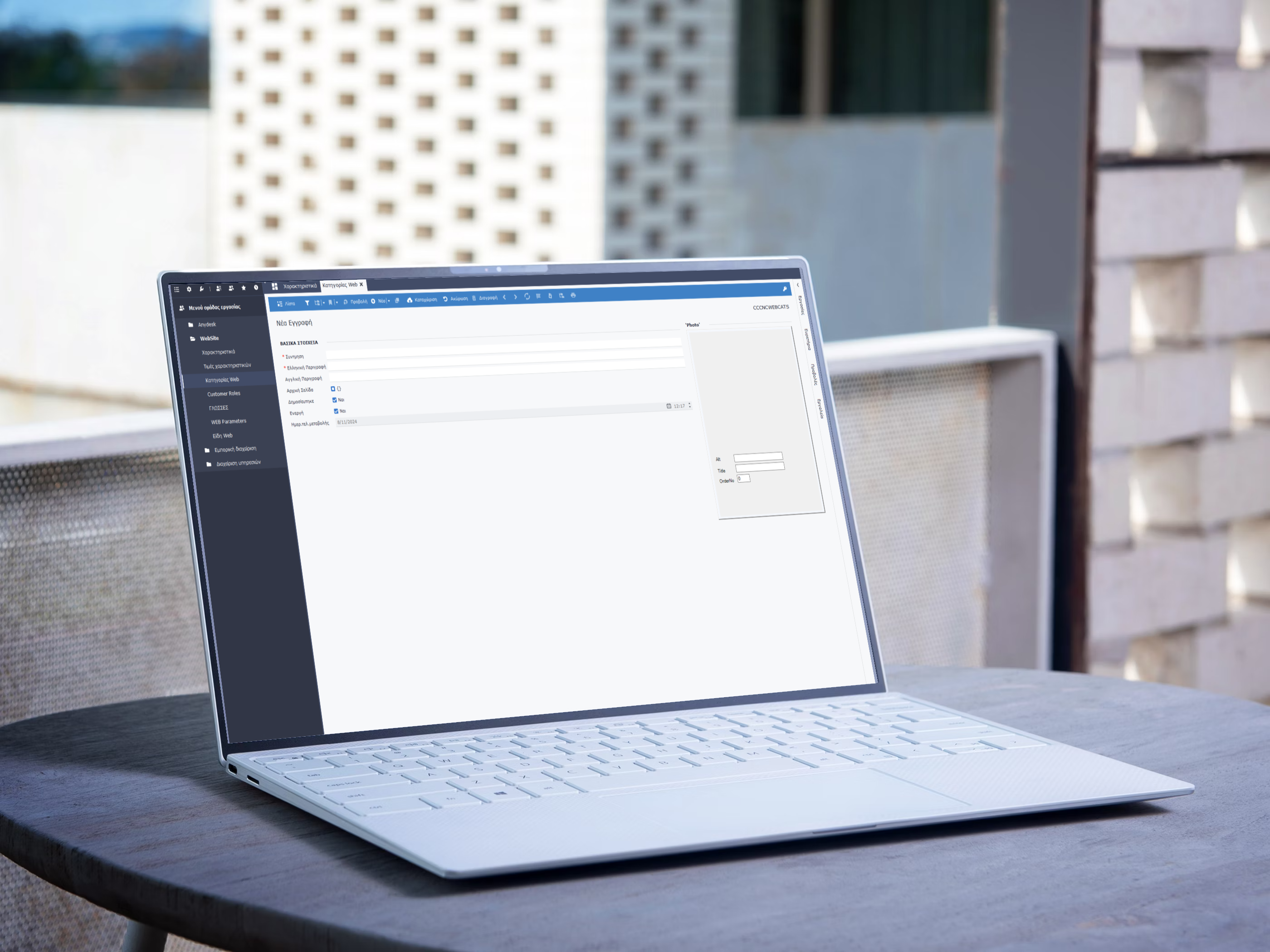 notebook-mockup-on-desk